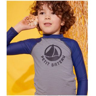 プチバトー(PETIT BATEAU)のプチバトー☆ プチバトー☆ 新品　ロゴ入り　ミラレラッシュガード　５Ａ(水着)