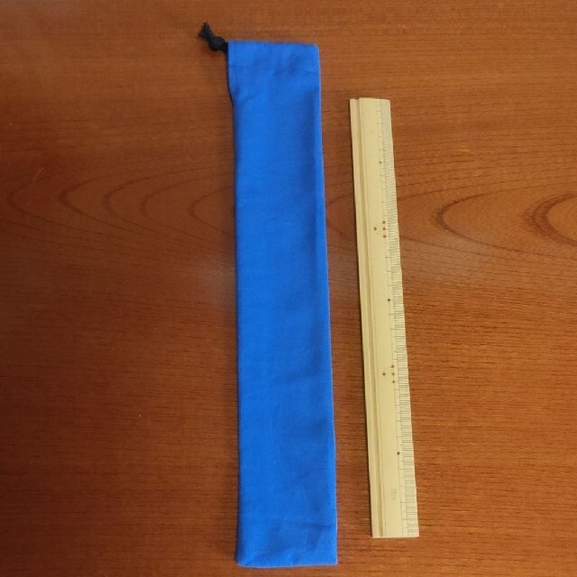 ３０センチものさし入れ巾着　青 ハンドメイドの文具/ステーショナリー(その他)の商品写真