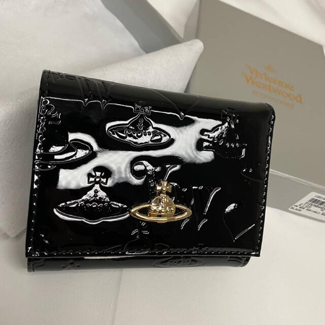 【最終値下げ】Vivienne Westwood 財布 折り財布 エナメル