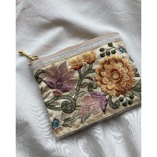 値下げ　インド刺繍ポーチ　ポケットティッシュ入れ(ポーチ)