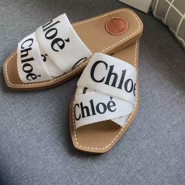 んのでご Chloe - Chloe クロエ 超人気 woody”フラットミュール 最安値通販 ミュール クロエ woody 即購入○ サンダル