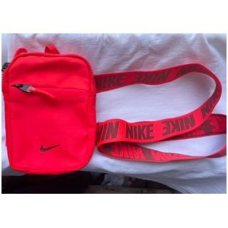 ナイキ(NIKE)のNike (ナイキ スポーツ ウェア エッセンシャル)(ボディーバッグ)