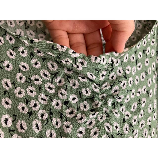 H&M 小花柄ワンピース グリーン