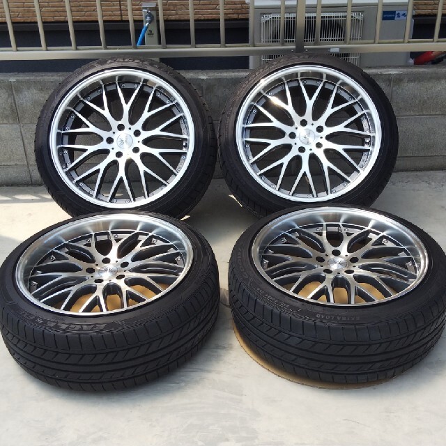 美品 ロクサーニ マルチフォルケッタ 245/40R20 9j+38 アルファーの