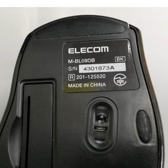 ELECOM(エレコム)のELECOM ワイヤレスマウス M-BL09DB スマホ/家電/カメラのPC/タブレット(PC周辺機器)の商品写真