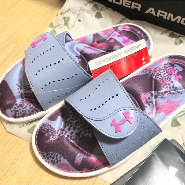 UNDER ARMOUR(アンダーアーマー)の【23cm】アンダーアーマー イグナイト VI グラフィック フラットブリム レディースの靴/シューズ(サンダル)の商品写真