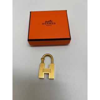 Hermes - エルメス 2000年限定 カデナ ゴールドの通販 by ねこ ...