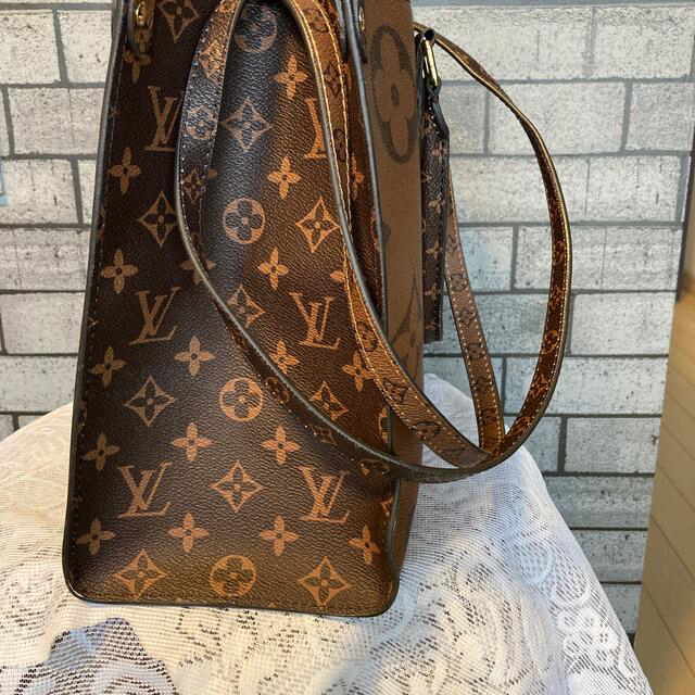 LOUIS VUITTON(ルイヴィトン)のまいまい様専用　オンザゴー　お値下げします！！ レディースのバッグ(トートバッグ)の商品写真