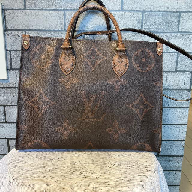 LOUIS VUITTON(ルイヴィトン)のまいまい様専用　オンザゴー　お値下げします！！ レディースのバッグ(トートバッグ)の商品写真