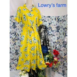 ローリーズファーム(LOWRYS FARM)のLOWRY'S FARM テーラード襟ときれいな花柄が印象的なロングワンピース(ロングワンピース/マキシワンピース)