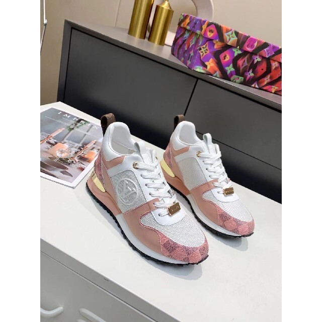 でおすすめアイテム。 VUITTON LOUIS - Sneaker Line Away Run Vuitton Louis スニーカー