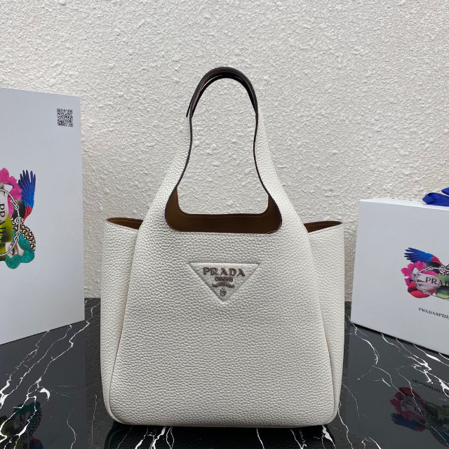 【福袋セール】  PRADA - 美品　PRADA　プラダ　トートバッグ　ホワイト ハンドバッグ
