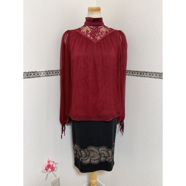 TADASHI SHOJI(タダシショウジ)の新品 4 Tadashi Shoji タダシショージ WL26144N レディースのトップス(シャツ/ブラウス(長袖/七分))の商品写真