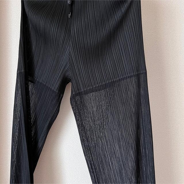 PLEATS PLEASE ISSEY MIYAKE(プリーツプリーズイッセイミヤケ)のプリーツプリーズ メッシュパンツ レディースのパンツ(その他)の商品写真