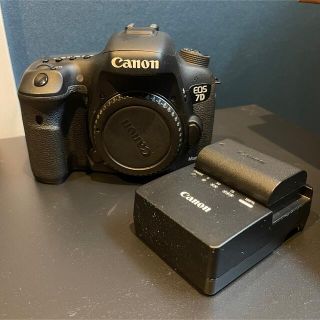 キヤノン(Canon)のCanon キヤノン eos7D mark2 ボディとバッテリーセット(デジタル一眼)