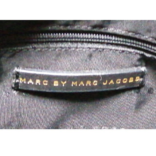MARC BY MARC JACOBS(マークバイマークジェイコブス)の美品❤マークバイマークジェイコブス❤ショルダーバッグ❤2way❤黒❤ゴールド金具 レディースのバッグ(ショルダーバッグ)の商品写真