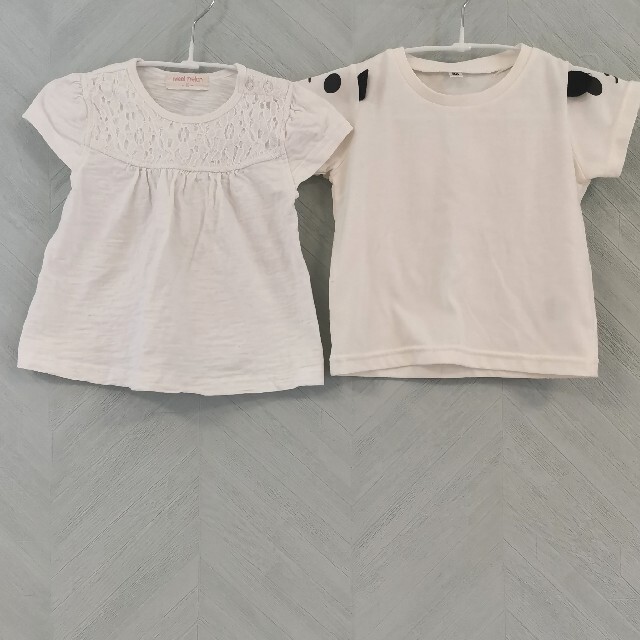 しまむら(シマムラ)の半袖　白Tシャツ　2枚セット　80 トップス キッズ/ベビー/マタニティのベビー服(~85cm)(Ｔシャツ)の商品写真