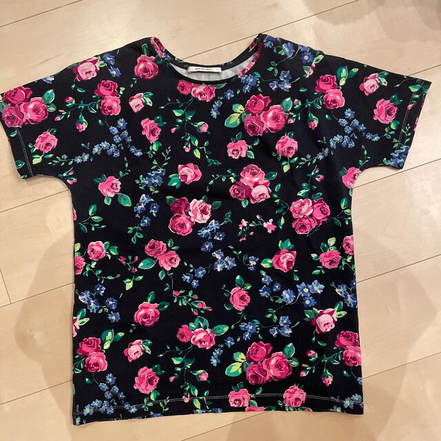 H.P.FRANCE(アッシュペーフランス)のカルヴェン　フランス　ローズ　お花　tシャツ  レディースのトップス(Tシャツ(半袖/袖なし))の商品写真