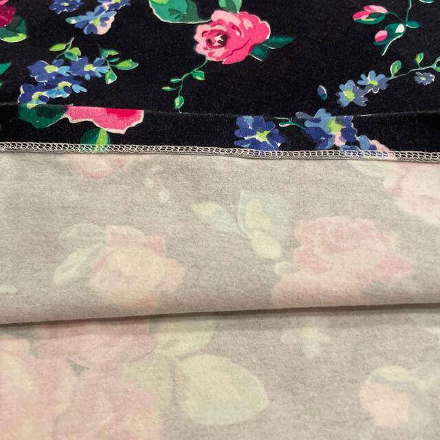 H.P.FRANCE(アッシュペーフランス)のカルヴェン　フランス　ローズ　お花　tシャツ  レディースのトップス(Tシャツ(半袖/袖なし))の商品写真