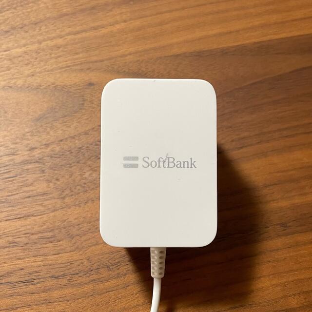 Softbank(ソフトバンク)のソフトバンク 充電器 卓上ホルダー KYEAQ1 電源ケーブル付 スマホ/家電/カメラのスマートフォン/携帯電話(バッテリー/充電器)の商品写真