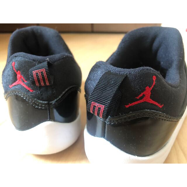 NIKE(ナイキ)のキッズ 18.5cm NIKE AIR JORDAN 11 エアジョーダン 11 キッズ/ベビー/マタニティのキッズ靴/シューズ(15cm~)(スニーカー)の商品写真