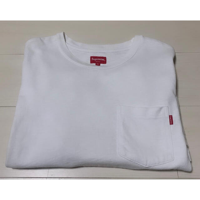 Supreme(シュプリーム)のsupreme ポケT 白　XL メンズのトップス(Tシャツ/カットソー(半袖/袖なし))の商品写真