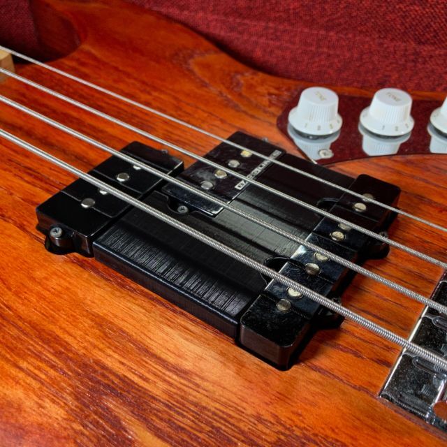 MarkBass KIMANDU5弦の純正エボニーフィンガーランプ カスタムフィンガーランプ作成 エボニー素材、塗装あり Markbass