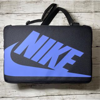 ナイキ(NIKE)の新品　未使用品　ゴルフにも　シューズバック型バッグ　ショルダー可能(バッグ)