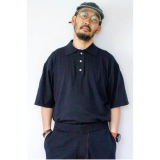 コモリ(COMOLI)のMeticulous knitwear（ﾒﾃｨｷｭﾗｽﾆｯﾄｳｪｱｰ）ポロシャツ(ポロシャツ)