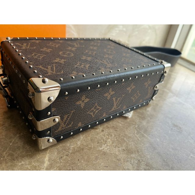 Louis Vuitton MONOGRAM MACASSAR 2020 SS Clutch box (M20252)