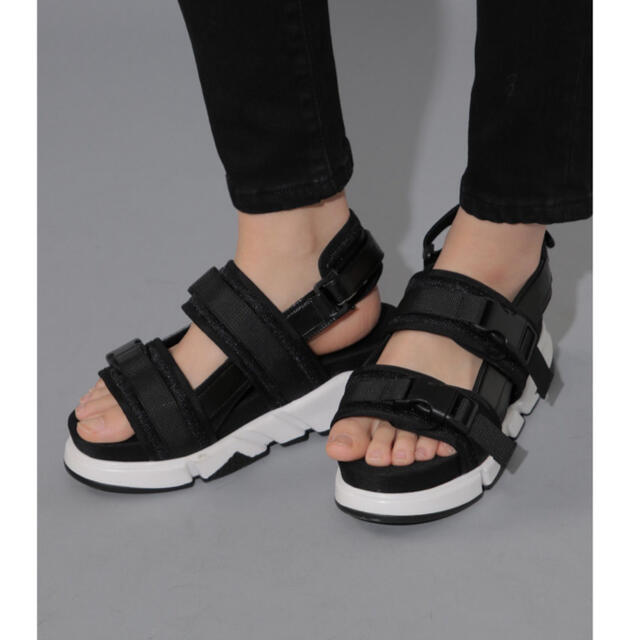 PAGEBOY(ページボーイ)のページボーイ☆ Wベルトプラットフォーム　Mサイズ レディースの靴/シューズ(サンダル)の商品写真
