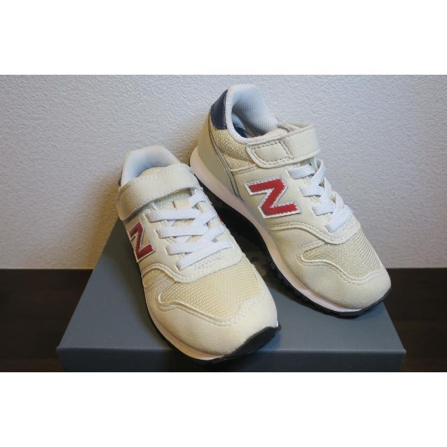 New Balance(ニューバランス)の【17.0cm】オフホワイト ニューバランス 373 ジュニアスニーカー キッズ/ベビー/マタニティのキッズ靴/シューズ(15cm~)(スニーカー)の商品写真