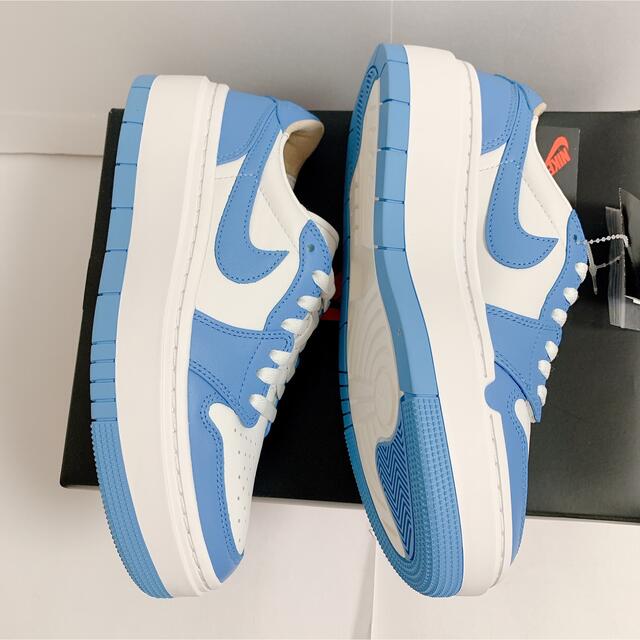 NIKE(ナイキ)の24.5cm ナイキ エアジョーダン1 エレベート ユニバーシティブルー UNC レディースの靴/シューズ(スニーカー)の商品写真