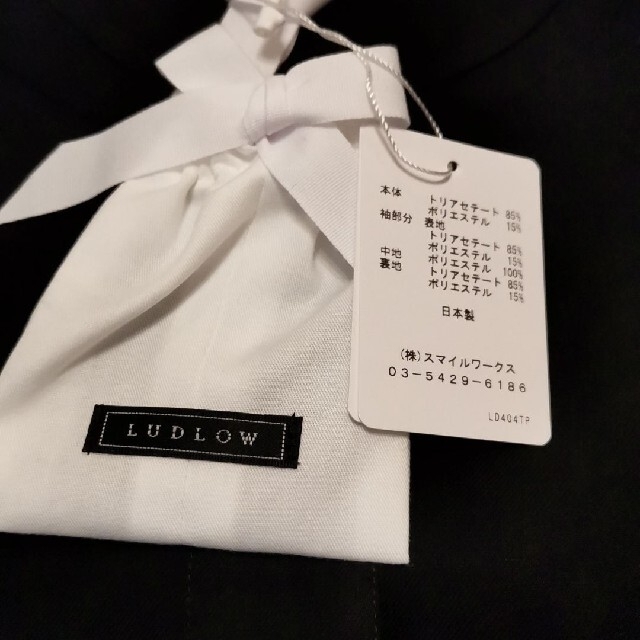 LUDLOW(ラドロー)のらん様専用　LUDLOW　シンバル　黒　ガーメント付 レディースのトップス(シャツ/ブラウス(半袖/袖なし))の商品写真
