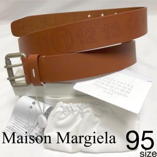 マルタンマルジェラ(Maison Martin Margiela)の新品 メゾンマルジェラ ナンバー ロゴ レザー ベルト 95 茶 カレンダーロゴ(ベルト)