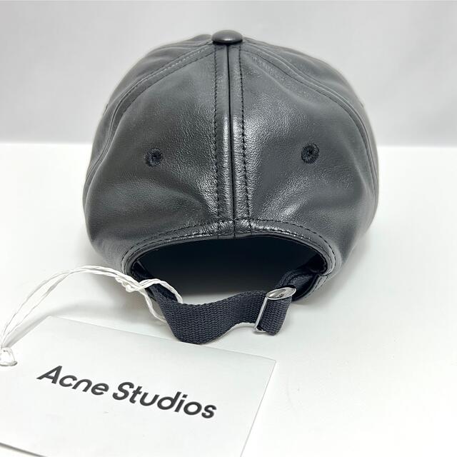 Acne Studios(アクネストゥディオズ)の新品 アクネ ストゥディオズ レザー キャップ CAP 帽子 ACNE 黒 ロゴ メンズの帽子(キャップ)の商品写真