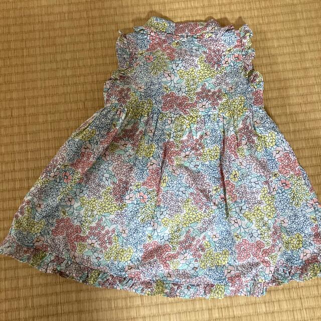 GAP(ギャップ)の【y様専用】GAP花柄ワンピース80cm新品 キッズ/ベビー/マタニティのベビー服(~85cm)(ワンピース)の商品写真