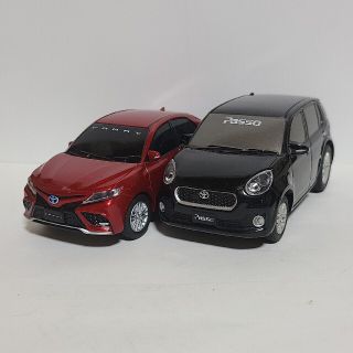 トヨタ(トヨタ)のトヨタ カムリ&パッソモーダ プルバックカー 2台セット(ミニカー)