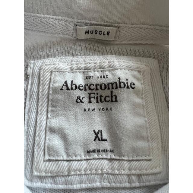 Abercrombie&Fitch(アバクロンビーアンドフィッチ)のアバクロ　Tシャツ　XL メンズのトップス(Tシャツ/カットソー(半袖/袖なし))の商品写真