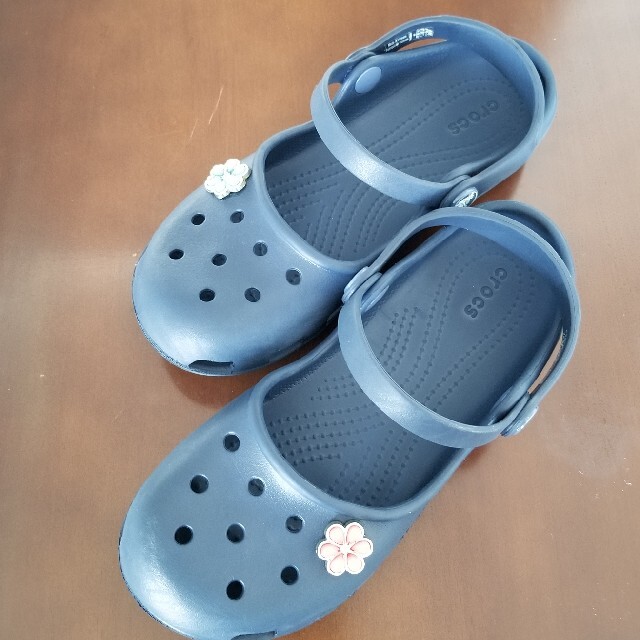 crocs(クロックス)のクロックス 22cm キッズ/ベビー/マタニティのキッズ靴/シューズ(15cm~)(サンダル)の商品写真