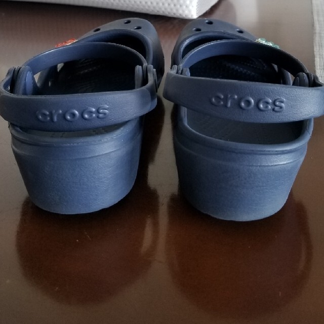 crocs(クロックス)のクロックス 22cm キッズ/ベビー/マタニティのキッズ靴/シューズ(15cm~)(サンダル)の商品写真