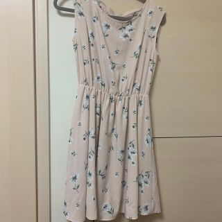 ハニーズ(HONEYS)の【美品】花柄ワンピース　ノースリーブ(ミニワンピース)