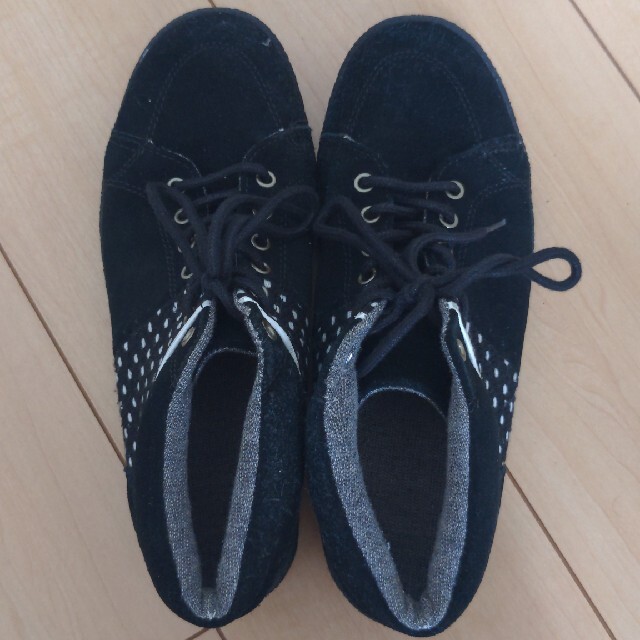 【美品】黒スニーカー24.5cm（Zeha） レディースの靴/シューズ(スニーカー)の商品写真