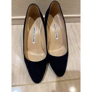 マノロブラニク(MANOLO BLAHNIK)のマノロブラニク　ネイビースウェードパンプス(ハイヒール/パンプス)