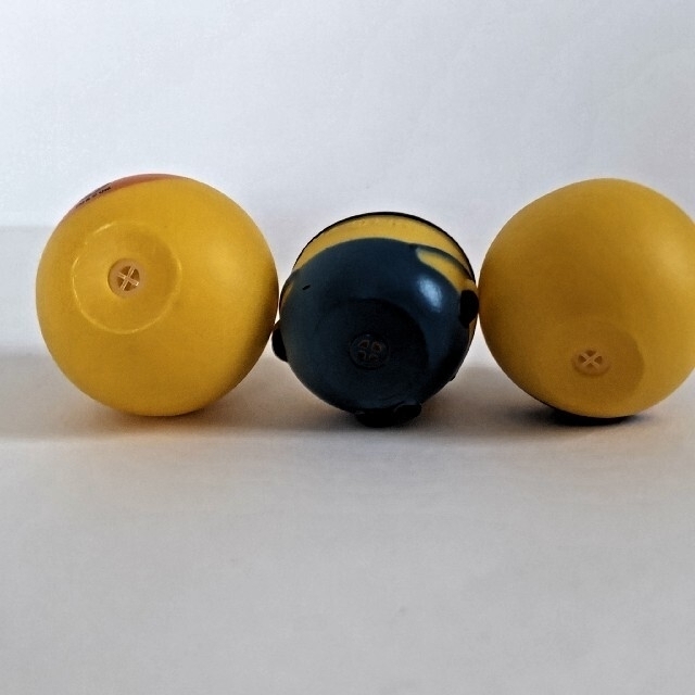 USJ(ユニバーサルスタジオジャパン)のUSJ❇️ミニオン❇️球体4つセット➕おもちゃ2個 ピキューと鳴きます 座ります エンタメ/ホビーのおもちゃ/ぬいぐるみ(キャラクターグッズ)の商品写真