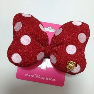 ディズニー(Disney)の⭐新品⭐ディズニーランド　ミニー　リボン　ヘアクリップ　パッチン　髪留め(バレッタ/ヘアクリップ)