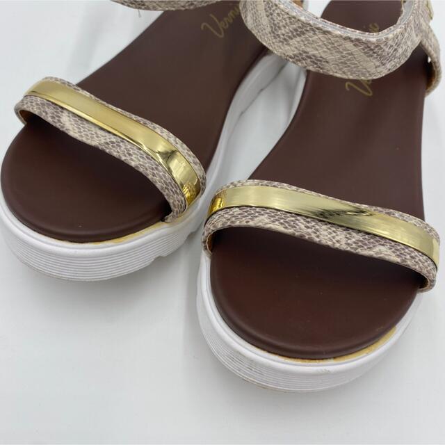 『vernis chic』フラット サンダル パイソン レディースの靴/シューズ(サンダル)の商品写真