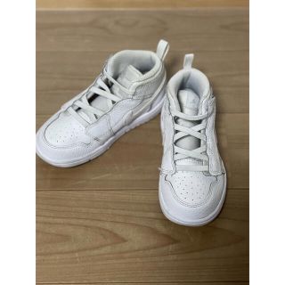 ナイキ(NIKE)のNIKE/ナイキ ジョーダン1 ミッド キッズ ホワイト 16 美品(スニーカー)