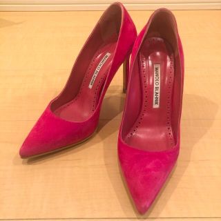 マノロブラニク(MANOLO BLAHNIK)のマノロブラニク ウォーターメロンレッド　35(ハイヒール/パンプス)