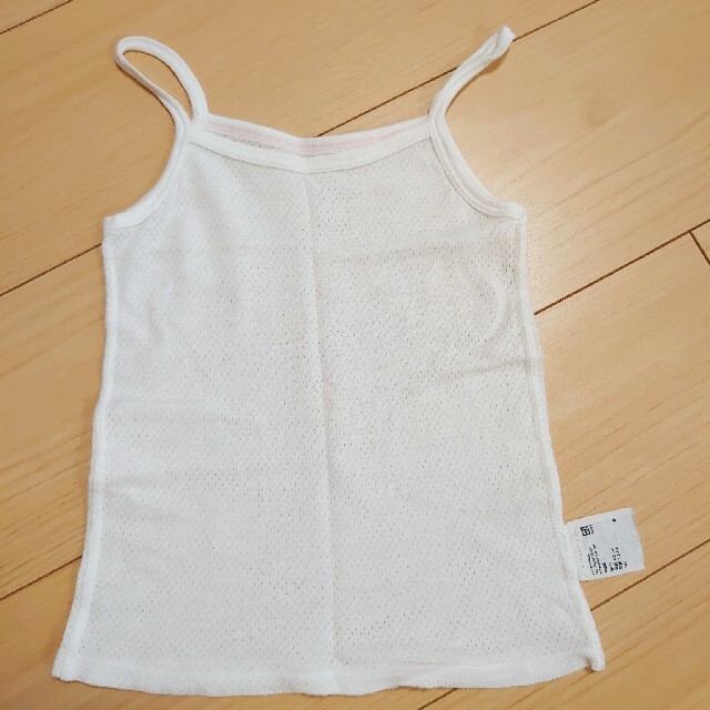 UNIQLO(ユニクロ)のUNIQLO　キャミソール肌着3枚セット　90 キッズ/ベビー/マタニティのキッズ服女の子用(90cm~)(下着)の商品写真